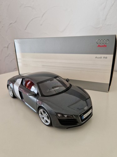 Kyosho audi grigio - grigio, giorno